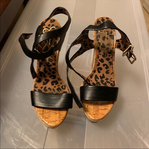 Heels - Picture 2 of 2